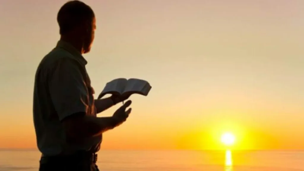 Imagem biblia leitura 1 do artigo Perceba seus comportamentos e preferências