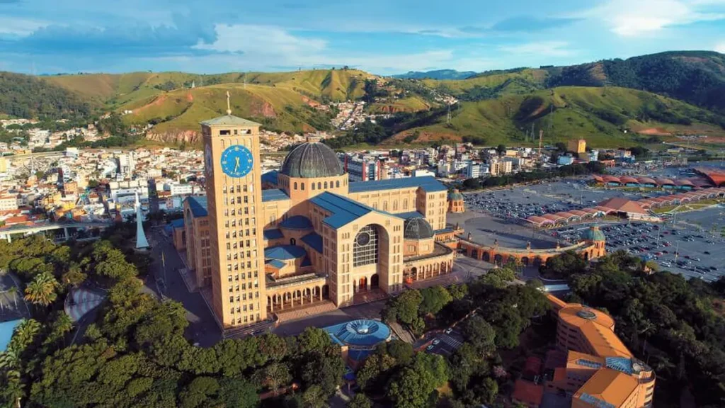 Imagem Vista aerea da cidade de Aparecida em Sao Paulo do artigo e7568b02-dbdd-4f64-a92e-bd2608f866ae