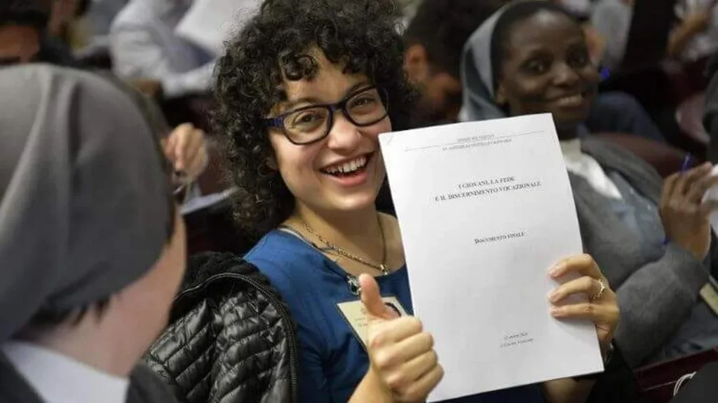 Documento final do Sínodo dos Jovens está disponível também em português.