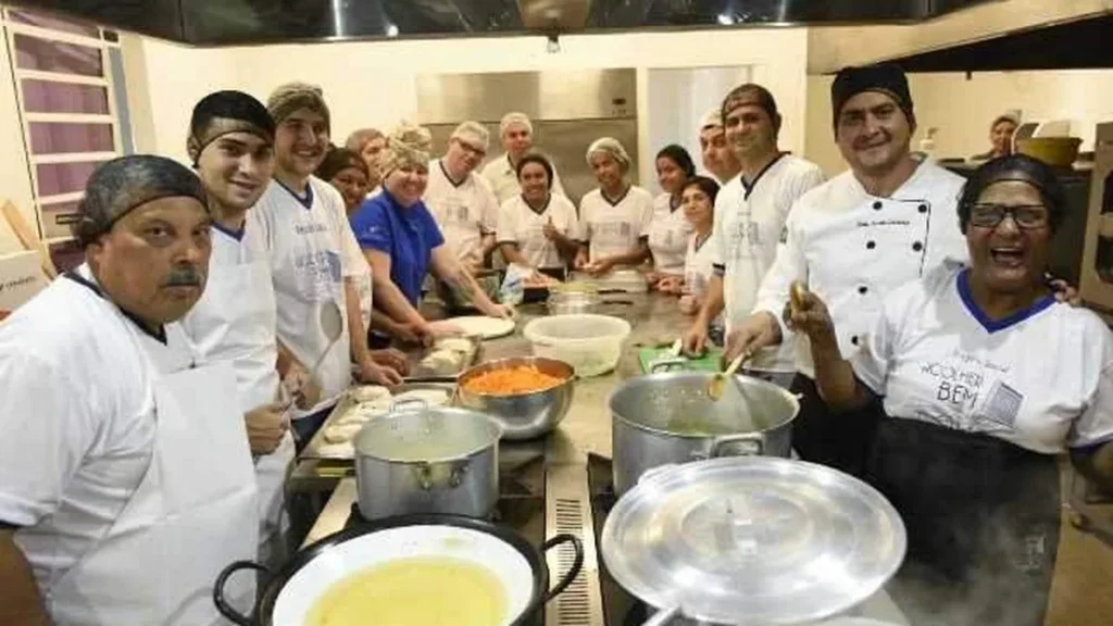 Aulas acontecem no Centro de Qualificação Hoteleira do Hotel Rainha do Brasil