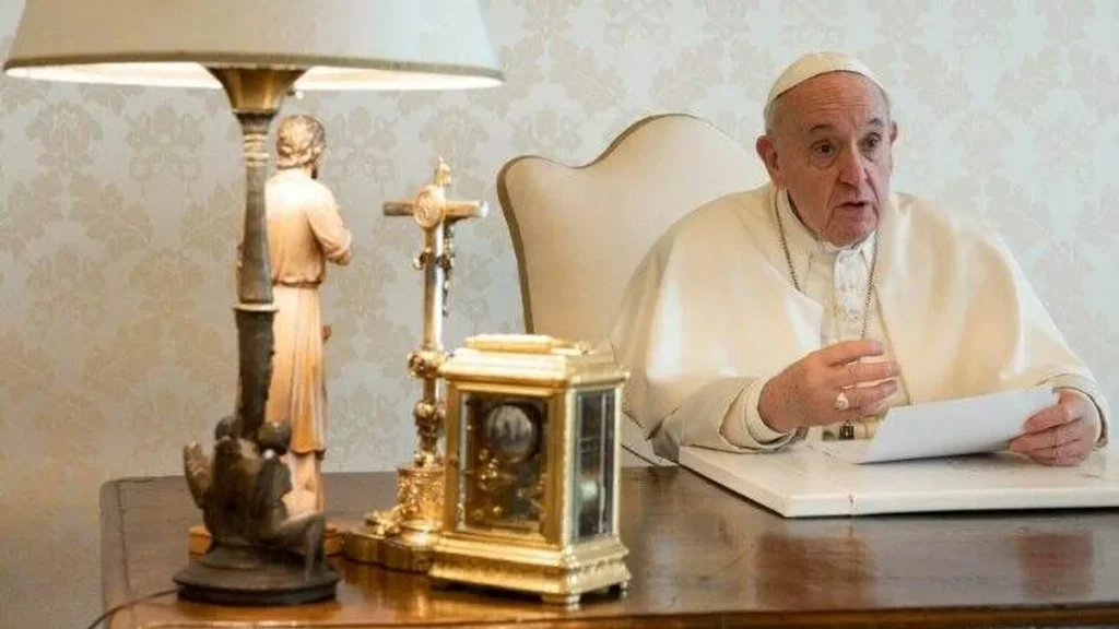Imagem papa francisco na cupula do clima 2021 do artigo cab0d9fe-3ab5-4728-b3f9-6d5e5b2f2e1c