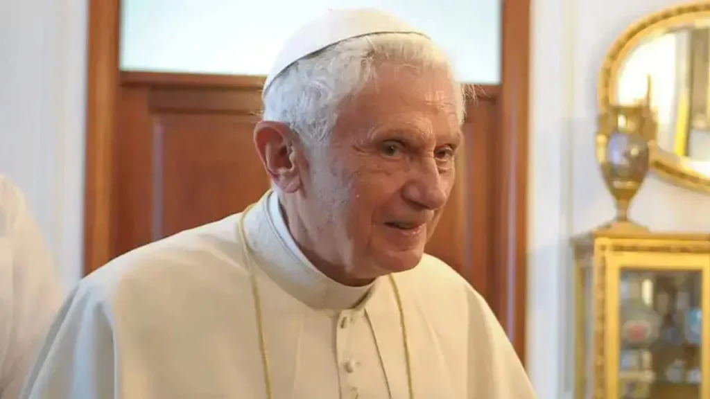 Imagem Bento XVI do artigo dc6b0290-6479-461d-b396-fb6fae0ea5f8