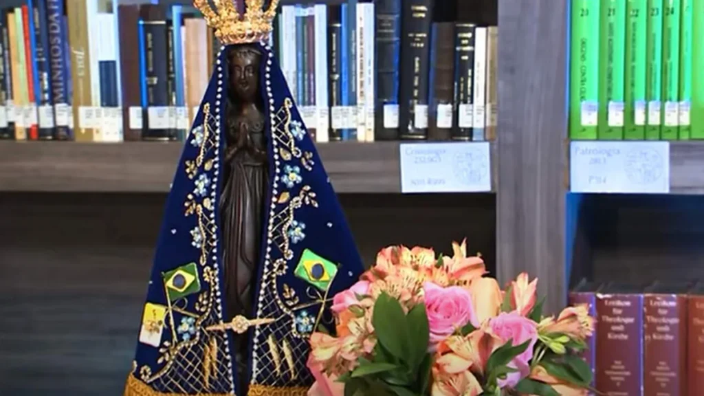Imagem escola de maria 16 09 do artigo Exortação Apostólica Marialis Cultus: como interpretar o culto à Maria?