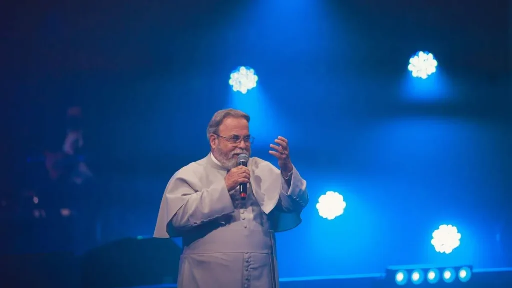 Imagem Padre Antonio Maria do artigo Terço dos Homens: Participe do Show "Canções de Amor e Fé"