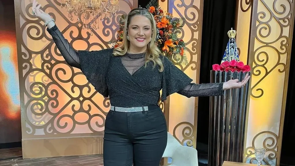 Imagem Mariangela Zan Producao TV Aparecida do artigo “Aparecida Sertaneja” recebe Adriana Farias e a dupla Heitor e Hartur