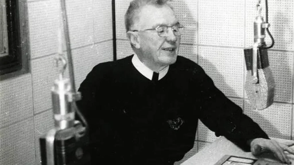 Imagem Padre Vitor na Radio Aparecida do artigo Jesus está na vida de quem ama