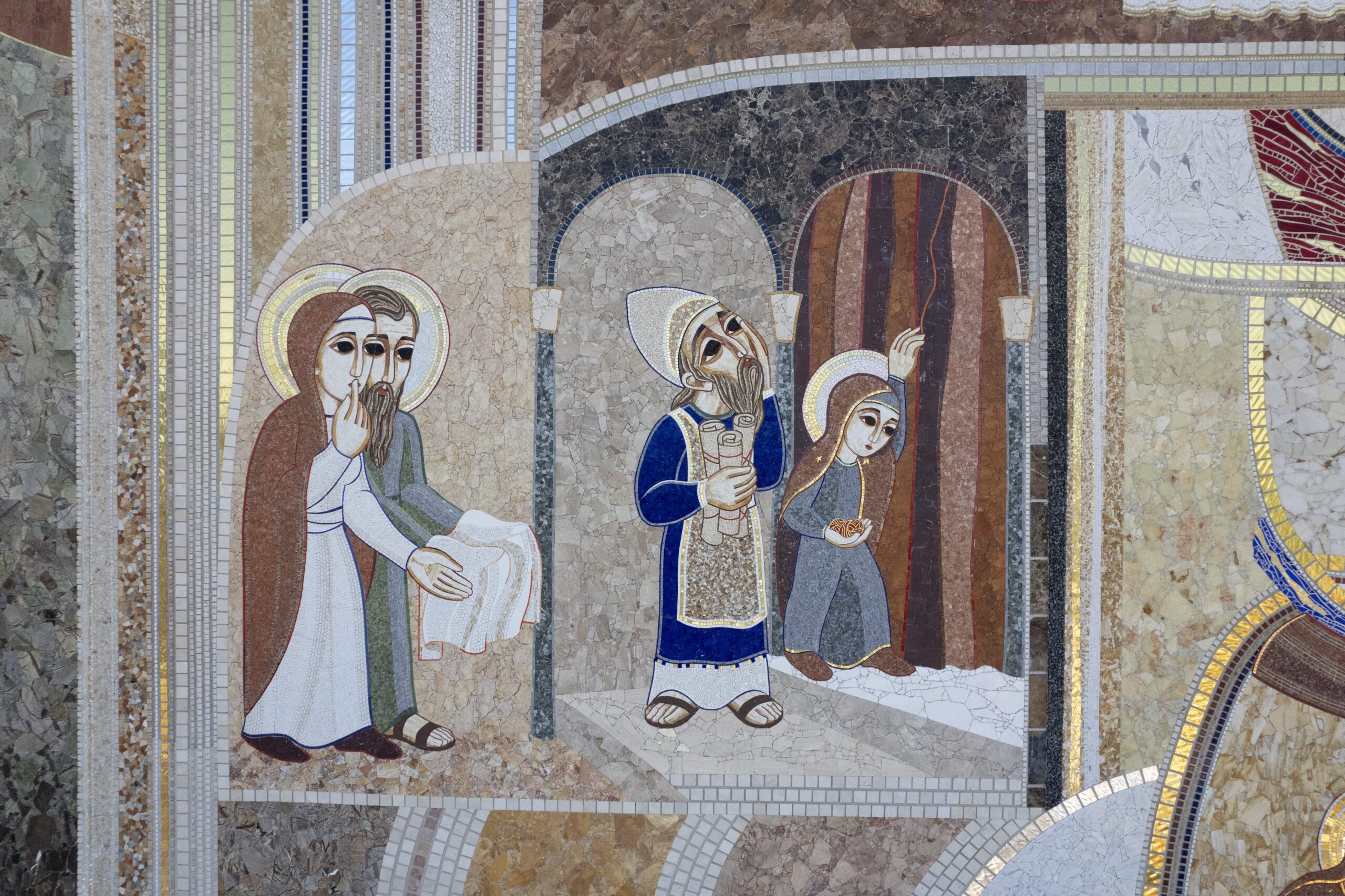 Mosaico da Fachada Sul: A Virgem Maria é levada ao Templo por seus pais