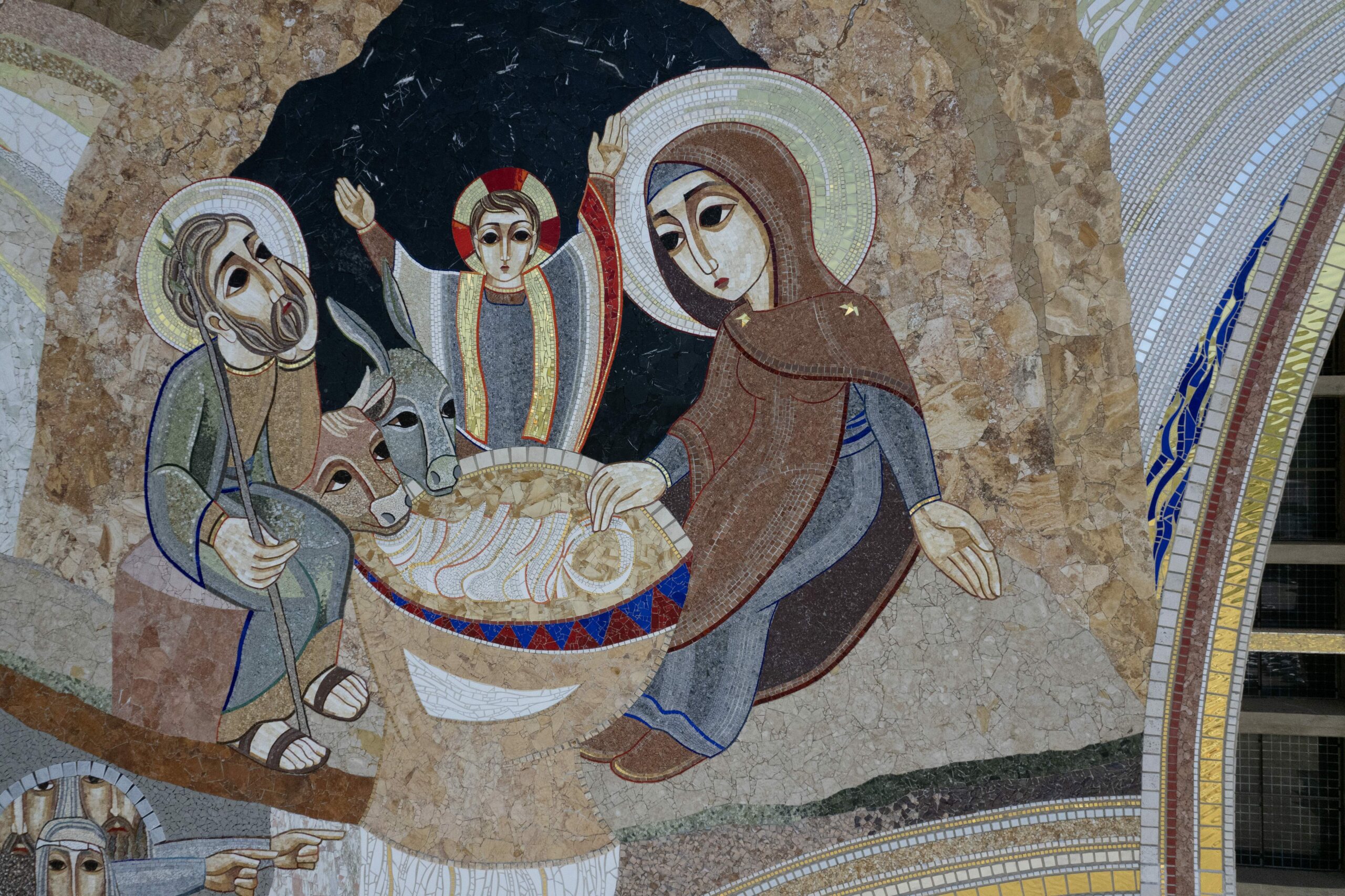 Mosaico da Fachada Sul: Sem hospedagem, Jesus nasce na estrebaria em Belém