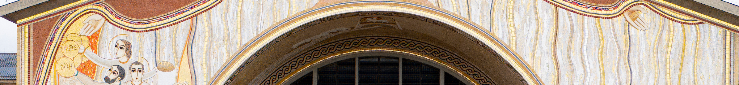 Mosaico da Fachada Oeste: As mãos do Pai