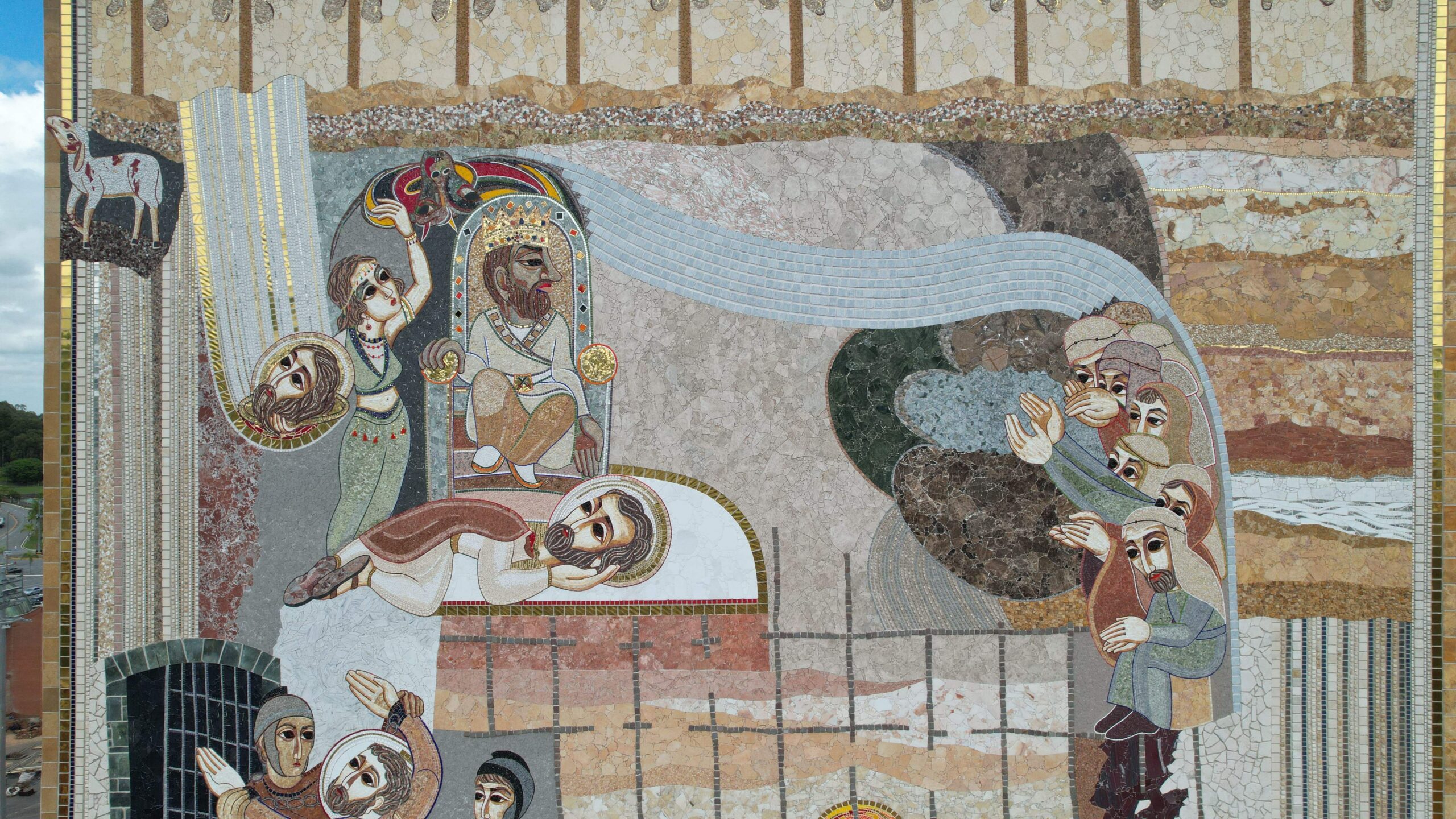 Mosaico da Fachada Sul: São João Batista e São Tiago são martirizados
