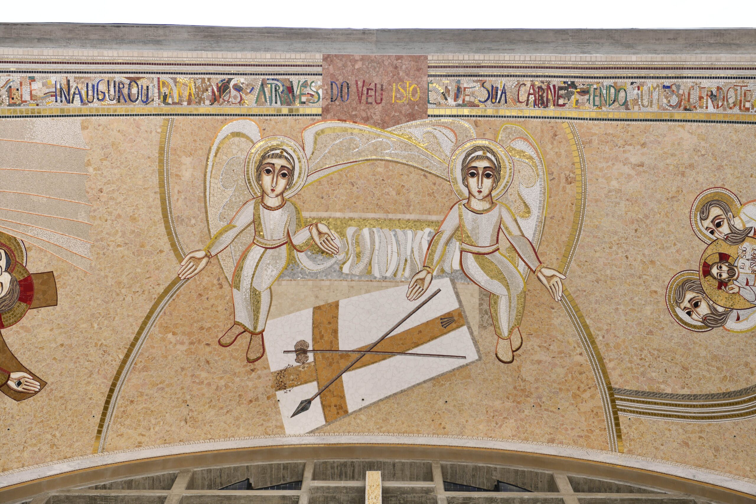 Mosaico da Fachada Sul: O túmulo aberto, a nova Arca da Aliança