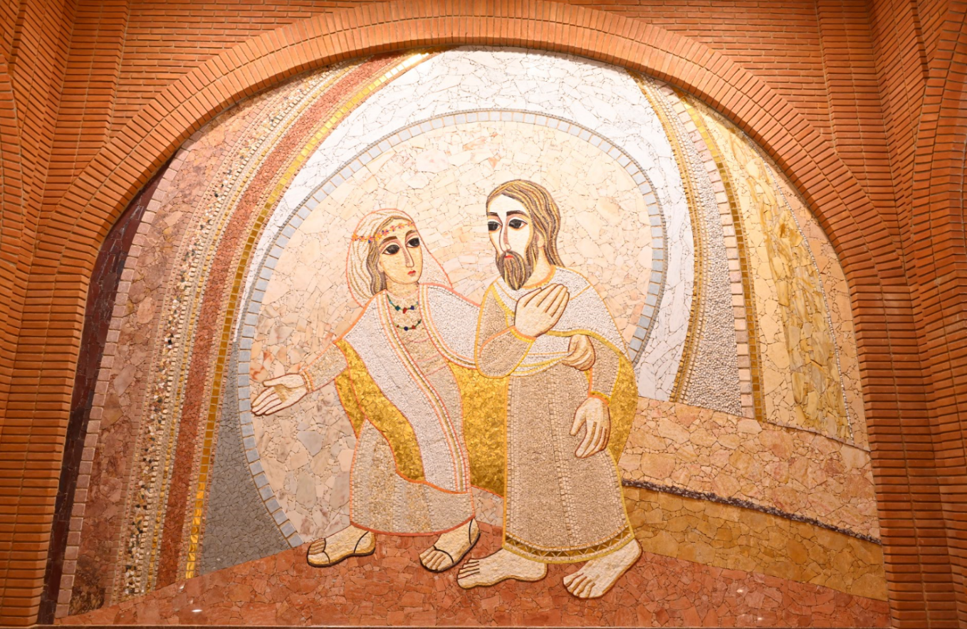 Mosaico da Fachada Sul: A amada encontra o amado no Cântico dos Cânticos