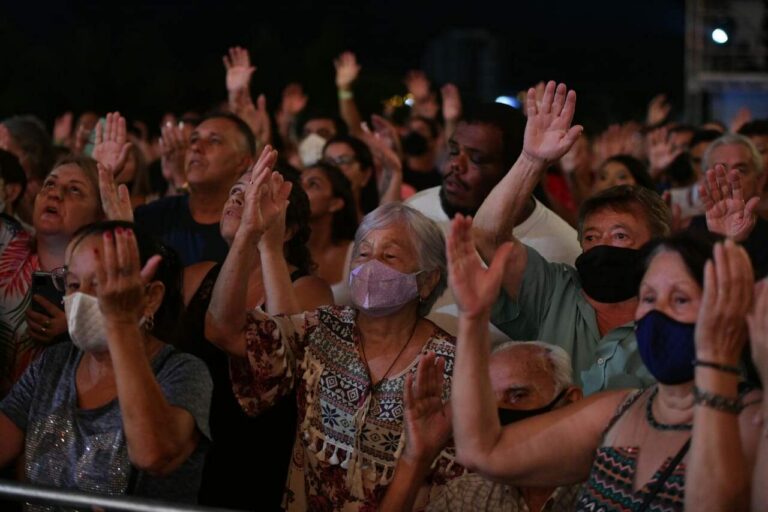 Entrega da Fachada Norte — foto 6 de 24