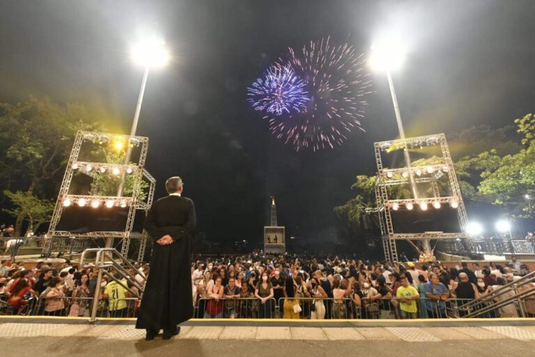 Entrega da Fachada Norte — foto 18 de 24