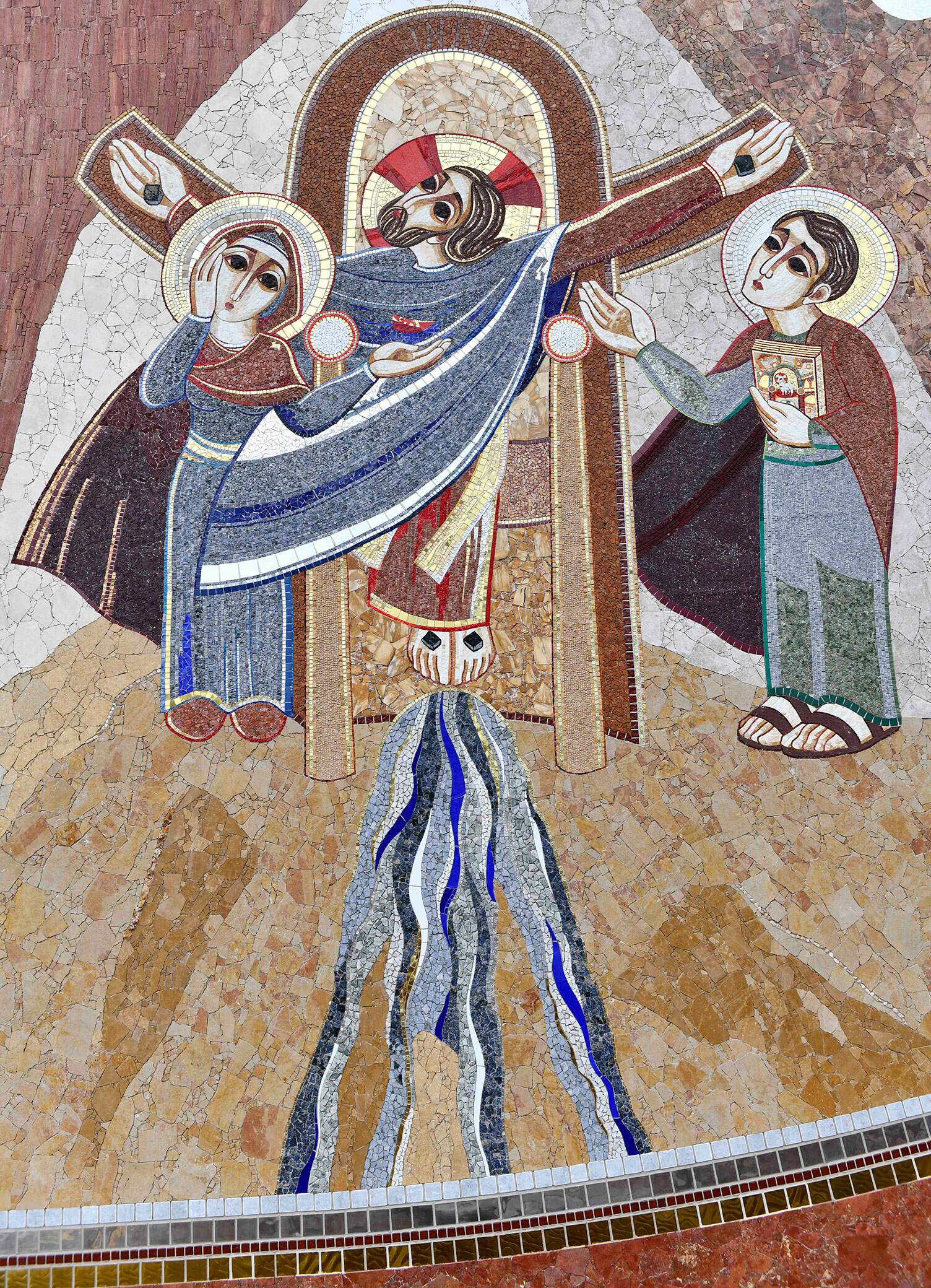 Mosaico da Fachada Sul: Jesus morre na cruz por nós e pela nossa salvação
