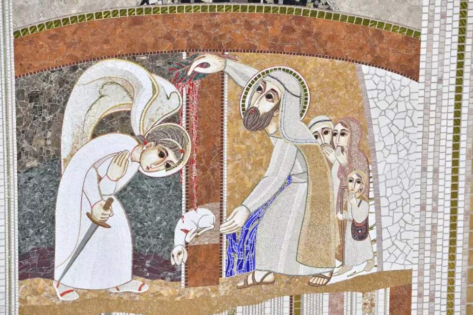 Mosaico da Fachada Norte: A Páscoa dos hebreus e a morte dos primogênitos dos egípcios