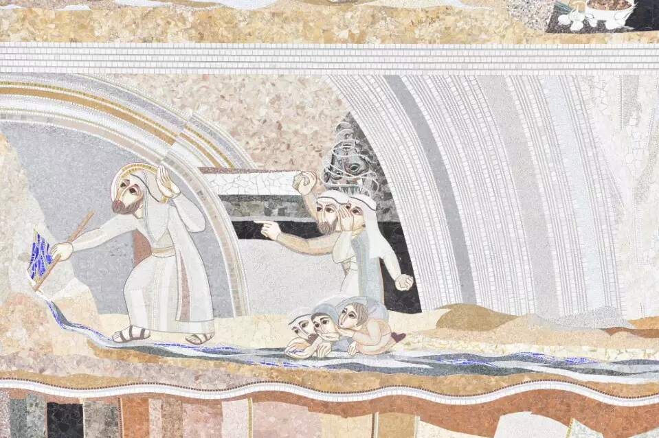Mosaico da Fachada Norte: Deus faz brotar água da rocha e sacia a sede dos hebreus no deserto