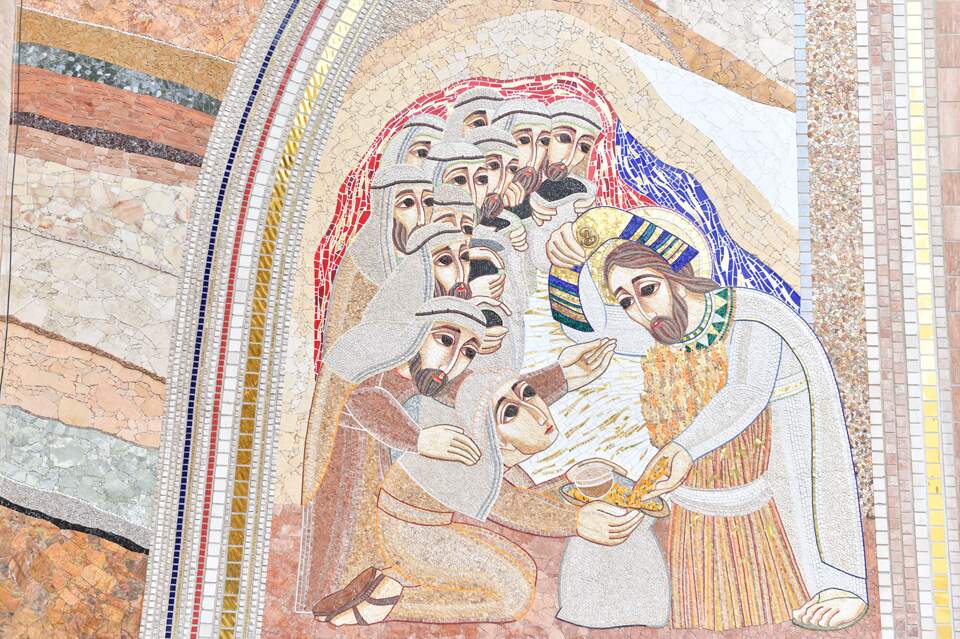 Mosaico da Fachada Norte: José se faz reconhecer por seus irmãos durante a fome na terra de seu pai