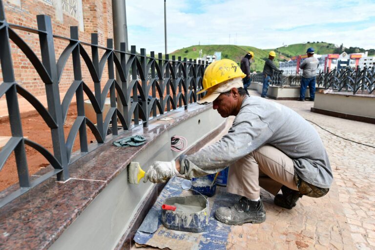 Entrega da Fachada Leste — foto 1 de 20