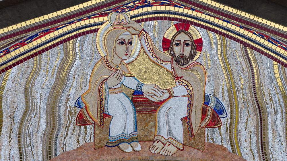 Mosaico da Fachada Oeste: Coroação de Maria